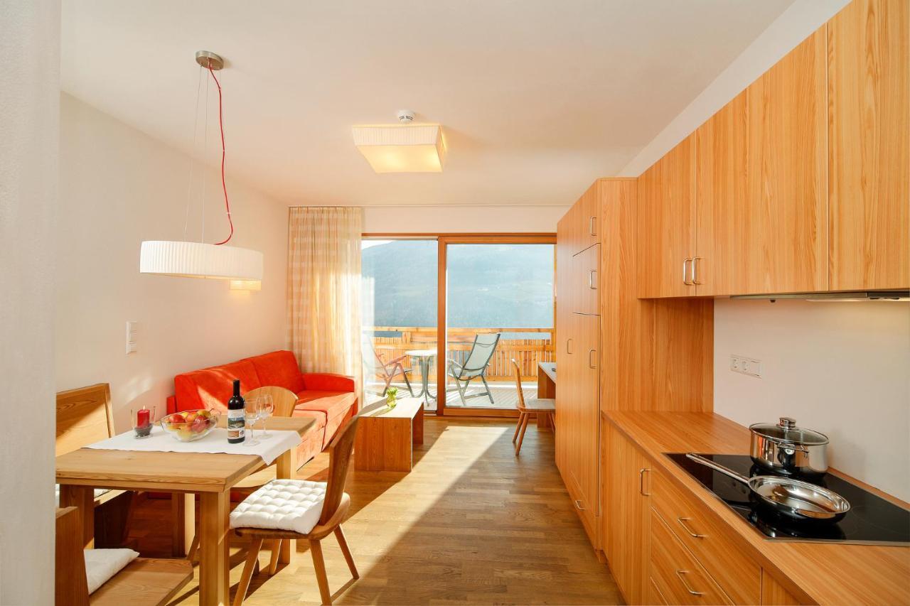 Appartamento con 1 Camera da Letto, Balcone e Vista Montagna